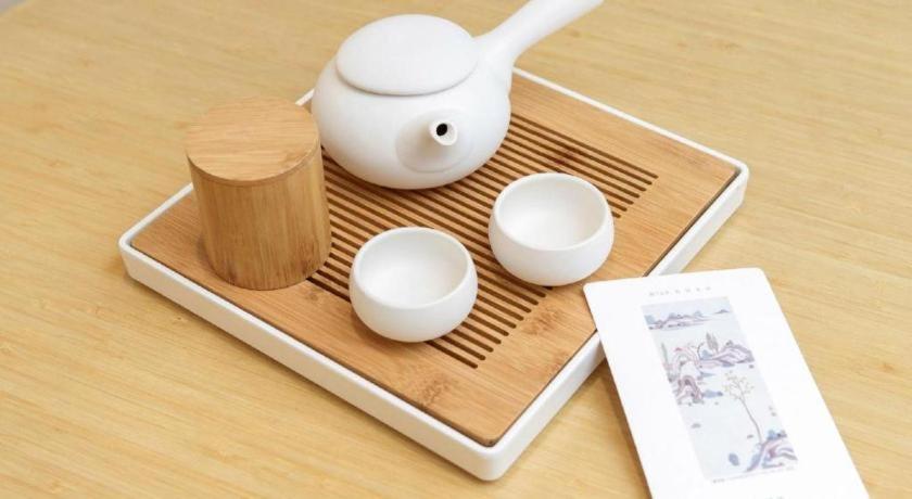 Ji Hongqiao Yan'an Xi Road Hotel 3*