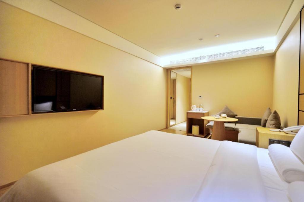 Ji Hongqiao Yan'an Xi Road Hotel