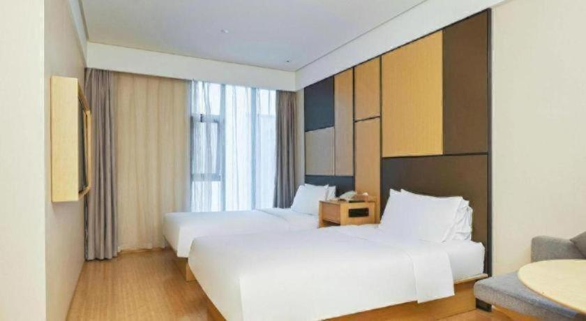 Hotel Ji Hongqiao Yan'an Xi Road 3*