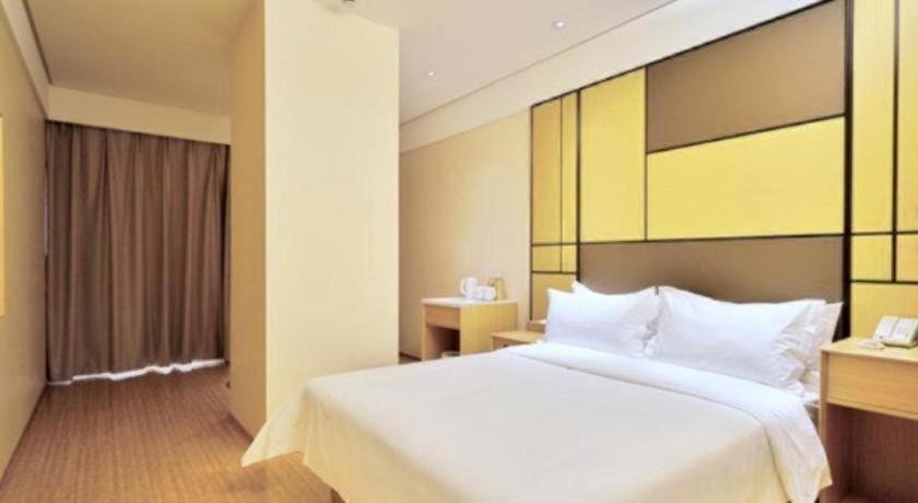 Ji Hongqiao Yan'an Xi Road 3* Shanghai