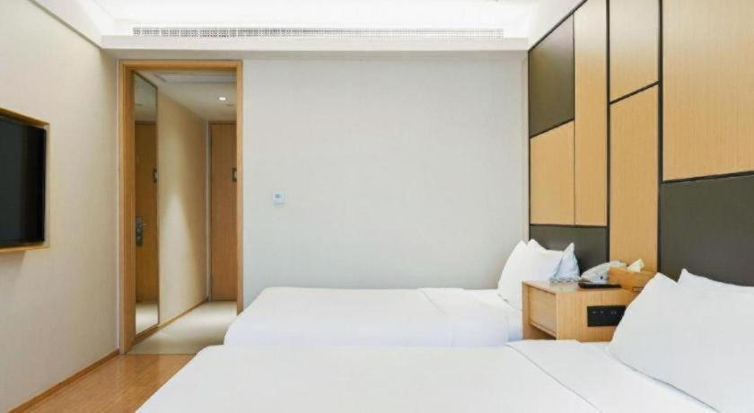 Ji Hongqiao Yan'an Xi Road 3* Shanghai