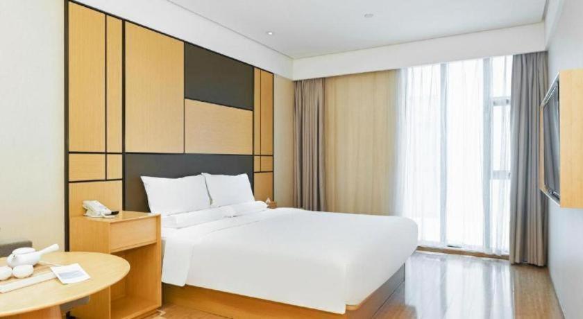 Ji Hongqiao Yan'an Xi Road Hotel